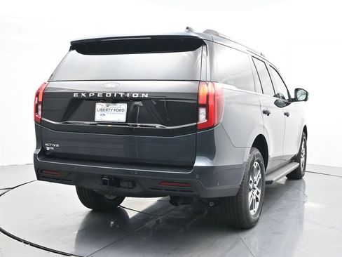 New 2025 Ford Expedition Active image 8