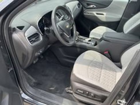 Used 2023 Chevrolet Equinox LT FWD image 9