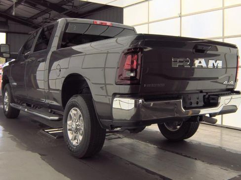 Used 2026 RAM 2500 Big Horn AWD/4WD image 6