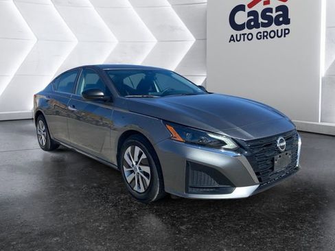 Certified 2025 Nissan Altima 2.5 S image 1