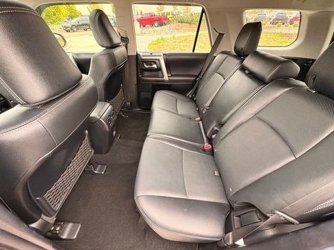 Used 2024 Toyota 4Runner Limited AWD/4WD image 30