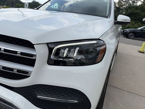 Used 2021 Mercedes-Benz GLS 450 4MATIC image 11