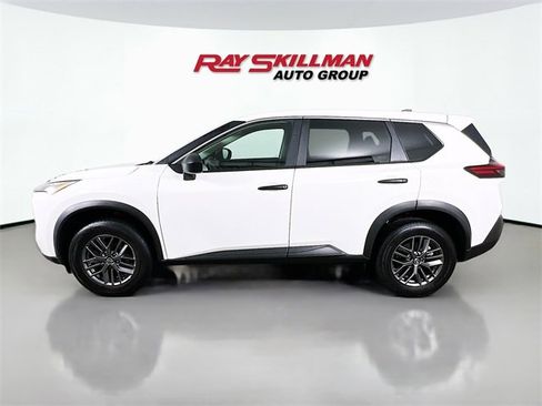 Used 2023 Nissan Rogue S image 4