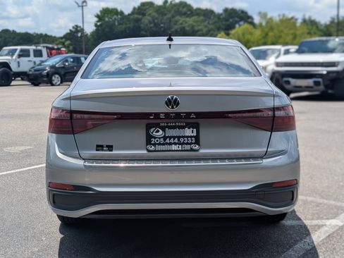Used 2025 Volkswagen Jetta S FWD image 8