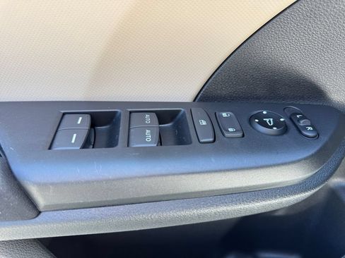 Used 2019 Honda Civic LX image 13
