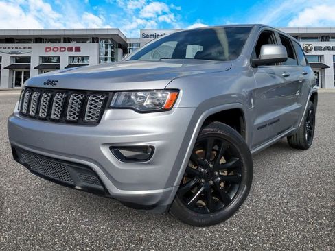 Used 2018 Jeep Grand Cherokee Altitude image 1