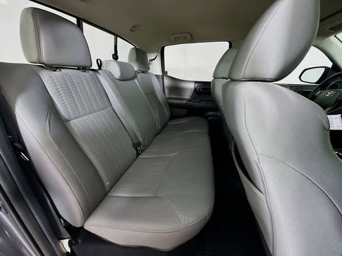 Used 2018 Toyota Tacoma SR w/ SR Convenience Package image 28