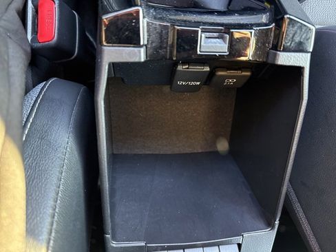 Used 2020 Toyota Corolla XSE image 27