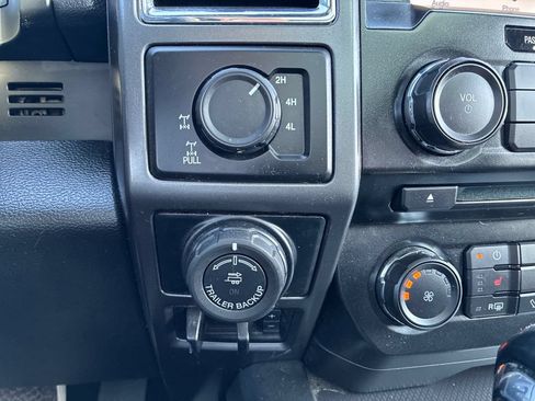 Used 2016 Ford F150 XLT w/ Equipment Group 302A Luxury AWD/4WD image 33