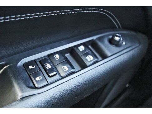 Used 2023 Jeep Compass Latitude AWD/4WD image 15