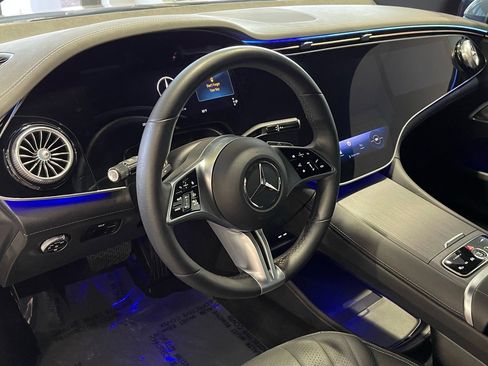Used 2024 Mercedes-Benz EQE 500 4MATIC Sedan w/ Driver Assistance Package image 24