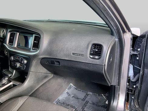 Used 2022 Dodge Charger SXT w/ Blacktop Package RWD image 19
