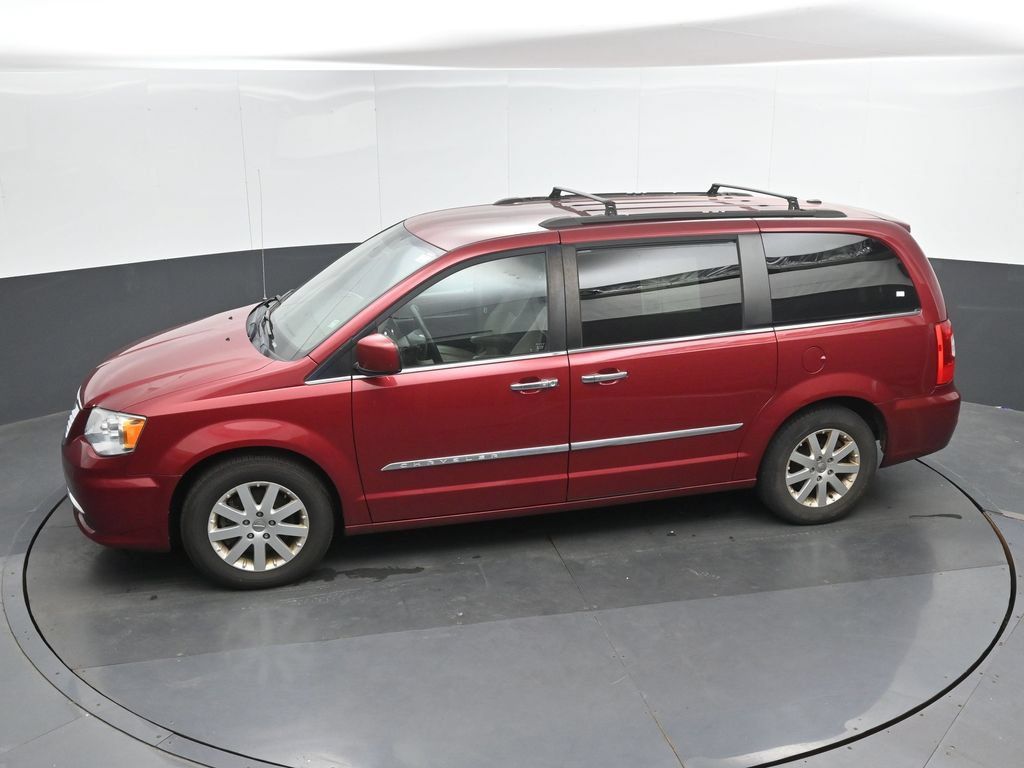 Used 2016 Chrysler Town & Country Touring w/ Driver Convenience Group FWD image 47