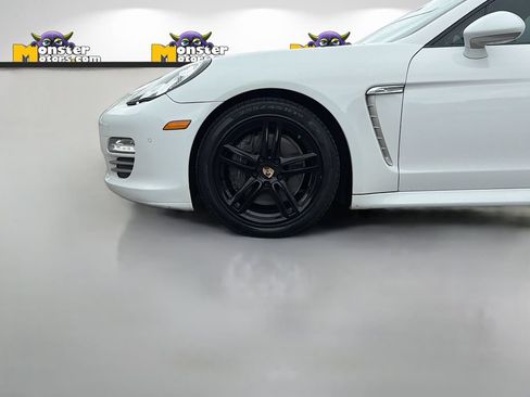 Used 2013 Porsche Panamera 4 Platinum Edition AWD/4WD image 35