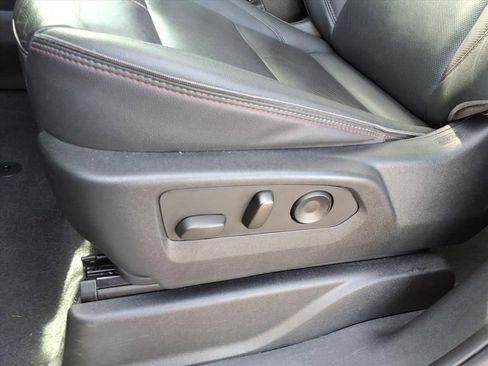 Used 2022 Chevrolet Suburban RST w/ Luxury Package image 10