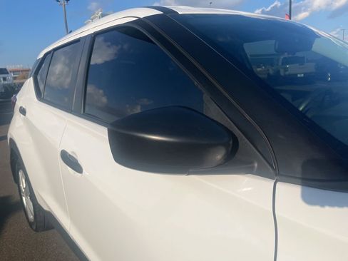 Used 2023 Nissan Kicks S image 33
