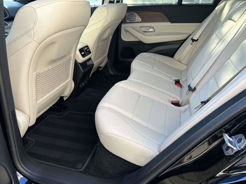 Certified 2025 Mercedes-Benz GLE 450 4MATIC image 39
