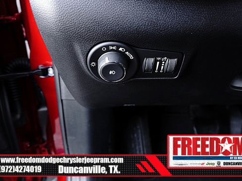 New 2026 Jeep Compass Latitude image 24