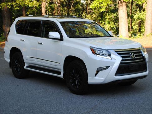 Used 2016 Lexus GX 460 Luxury w/ Preferred Accessory Package image 29