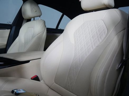 Certified 2023 BMW 530i w/ Convenience Package image 11