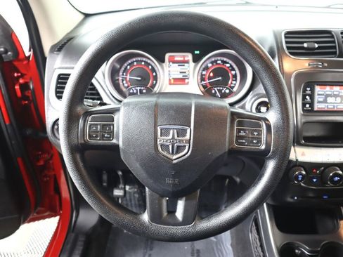 Used 2019 Dodge Journey SE image 10