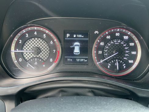 Used 2019 Hyundai Veloster 2.0 image 11