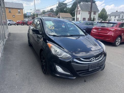 Used 2014 Hyundai Elantra GT w/ Option Group 02 FWD image 6