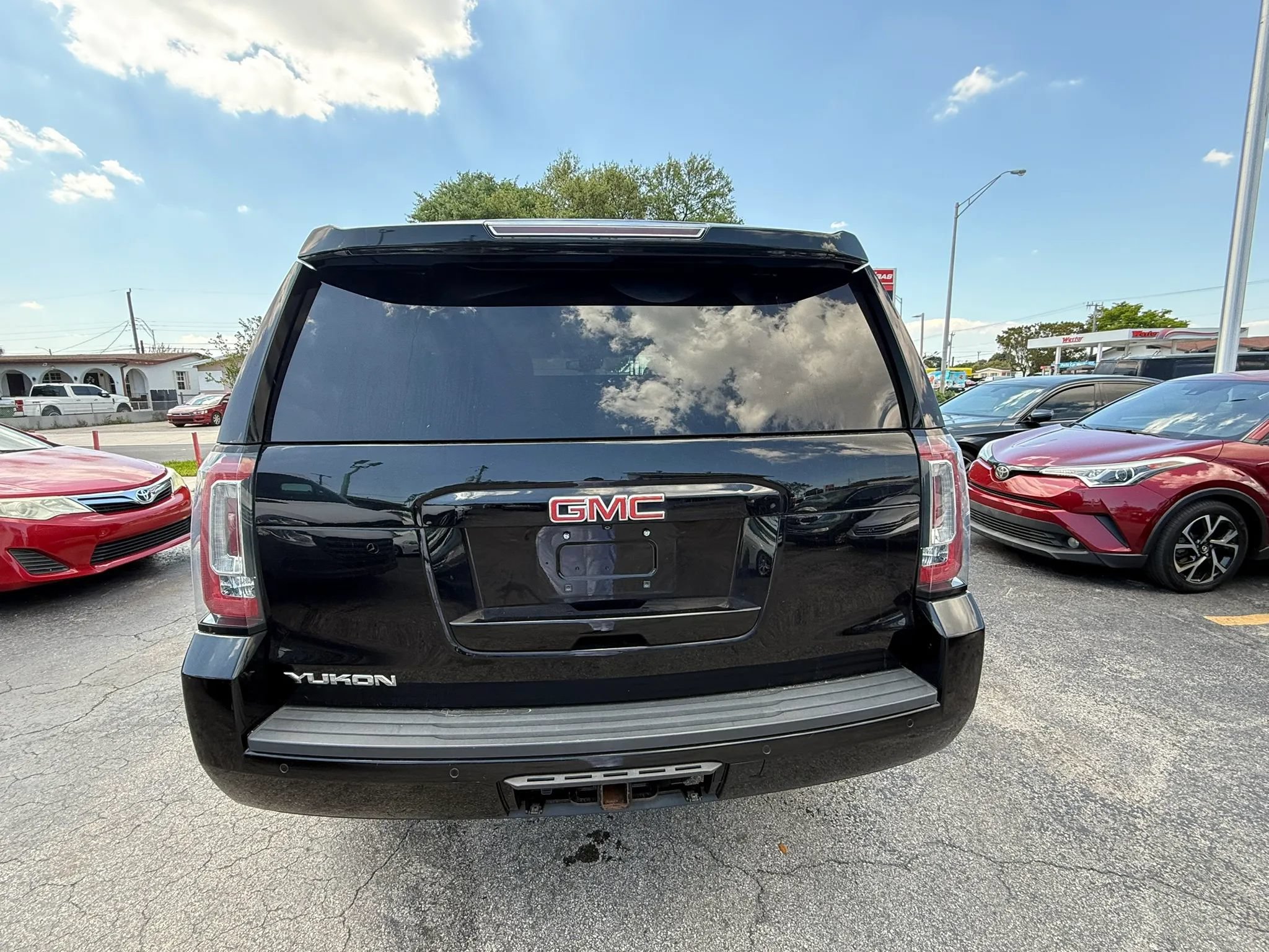Used 2019 GMC Yukon SLT RWD image 4