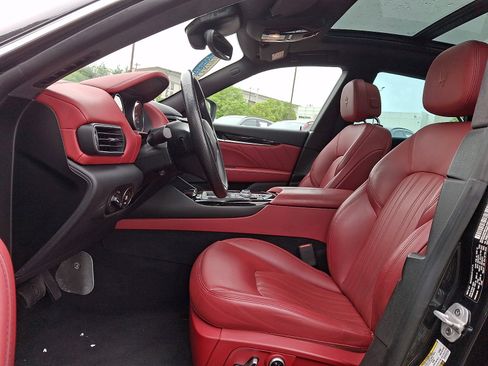 Certified 2023 Maserati Levante GT AWD/4WD image 13