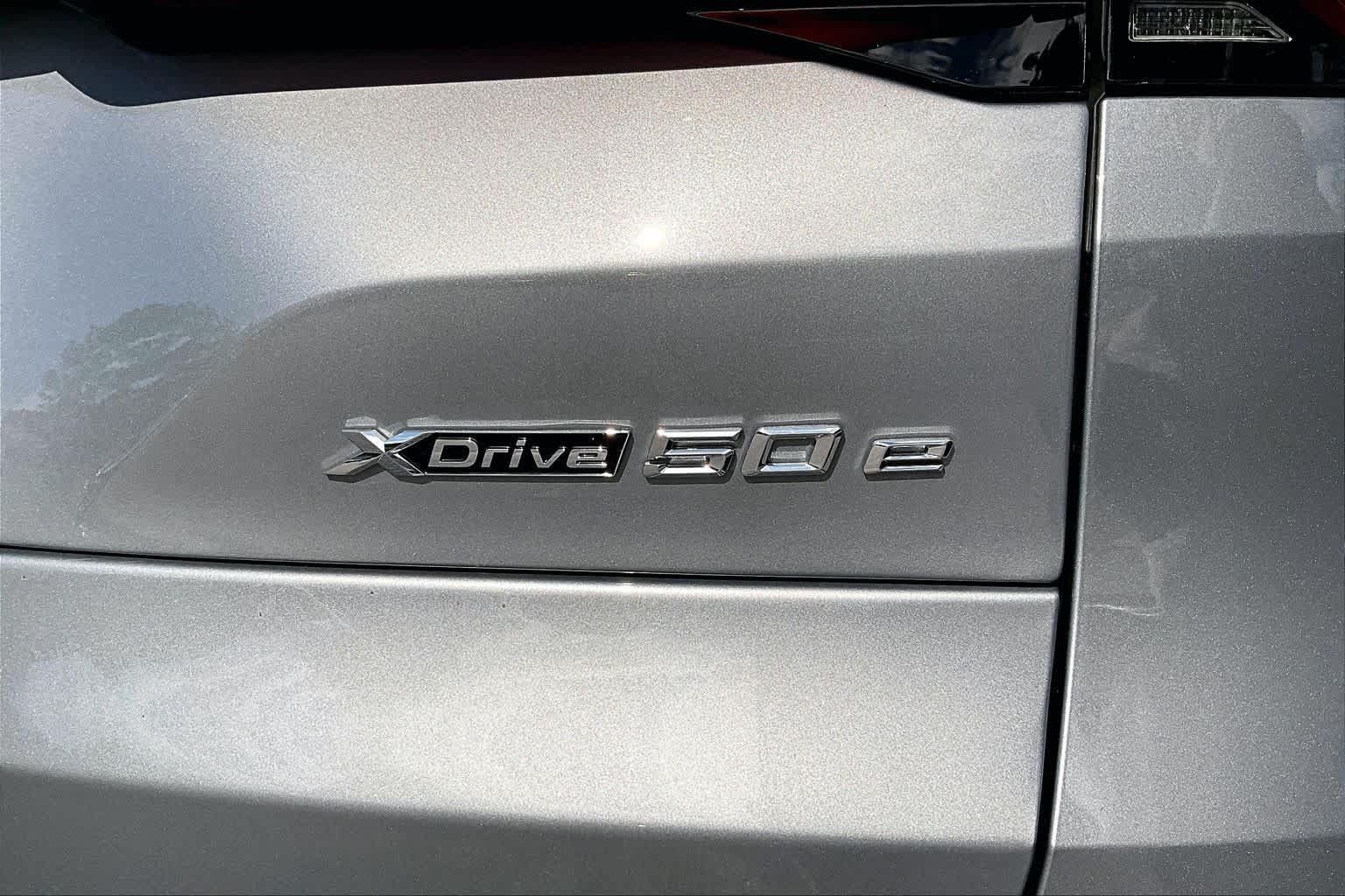 Used 2024 BMW X5 xDrive50e w/ Premium Package AWD/4WD image 10