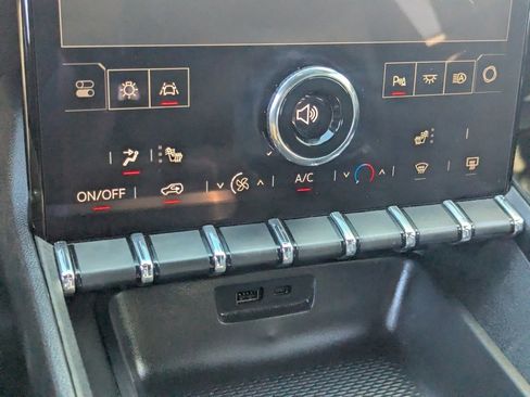 Used 2025 GMC Terrain Elevation image 23