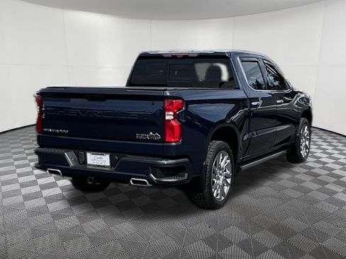 Used 2020 Chevrolet Silverado 1500 High Country w/ Technology Package AWD/4WD image 6