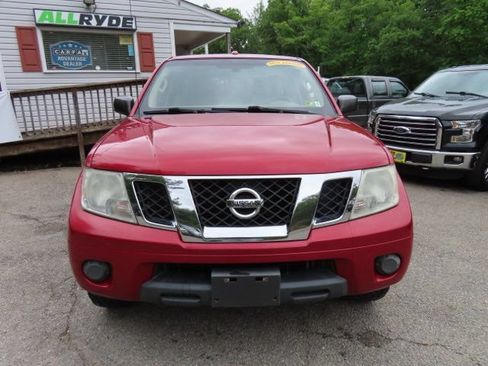 Used 2012 Nissan Frontier SV w/ SV Premium Utility Pkg AWD/4WD image 3