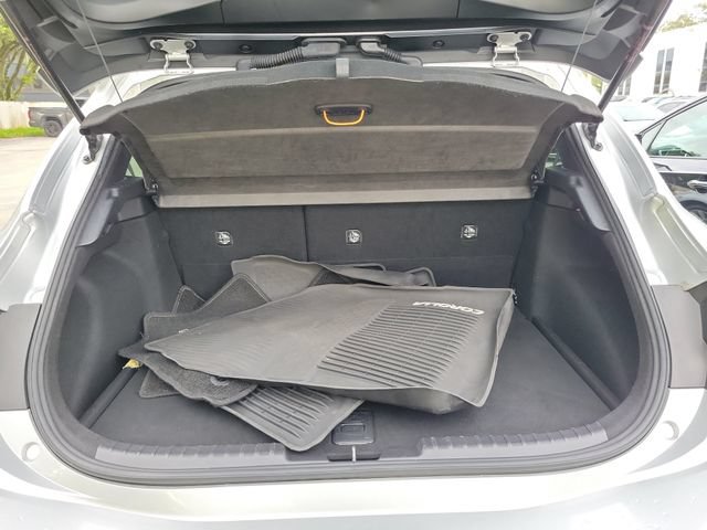 Used 2023 Toyota Corolla SE FWD image 5