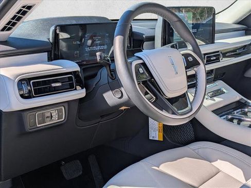 New 2026 Lincoln Aviator Reserve RWD image 3