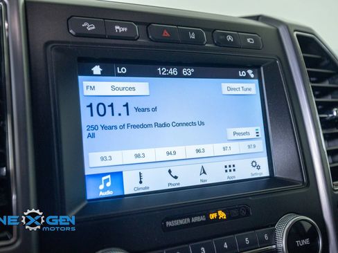 Used 2018 Ford Expedition Platinum AWD/4WD image 18