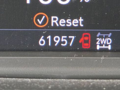 Used 2021 Chevrolet Silverado 1500 RST w/ Z71 Off-Road Package image 12