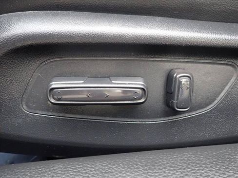 Used 2022 Honda Civic Touring image 11