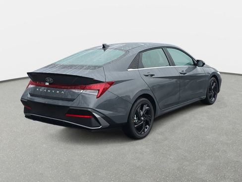 New 2026 Hyundai Elantra SEL Sport Premium FWD image 5