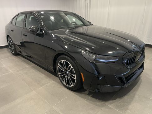 New 2027 BMW 550e xDrive AWD/4WD image 3