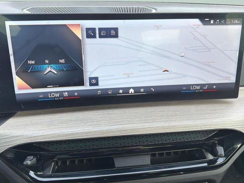 Used 2025 BMW 330i xDrive Sedan image 25