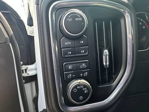 Used 2022 Chevrolet Silverado 1500 RST w/ Z71 Off-Road Package AWD/4WD image 11