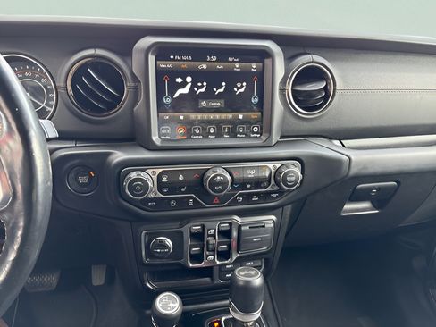Used 2021 Jeep Wrangler Unlimited Sahara AWD/4WD image 22