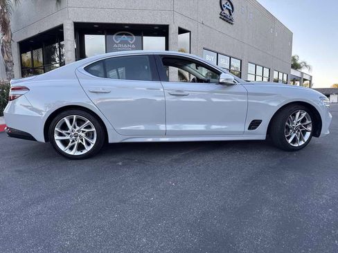 Used 2022 Genesis G70 2.0T image 13