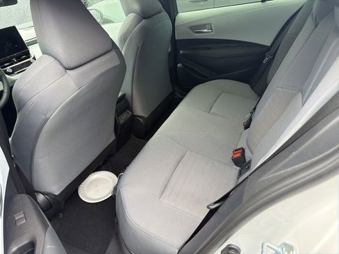 Used 2025 Toyota Corolla SE w/ SE Premium Package FWD image 9