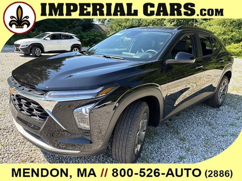 New 2026 Chevrolet Trax LT w/ LT Convenience Package FWD image 5