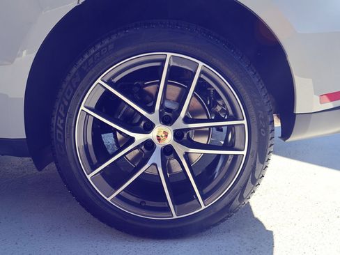 New 2026 Porsche Macan image 28