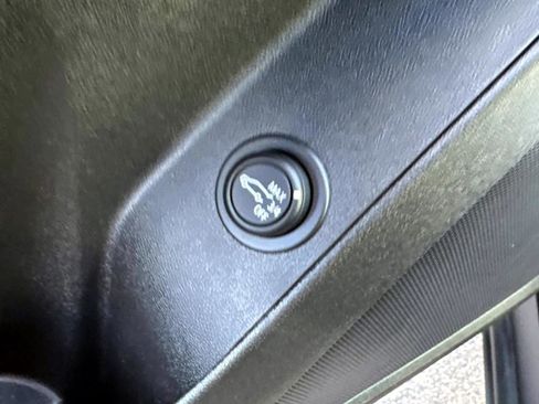 Certified 2024 Chevrolet Equinox LT image 20