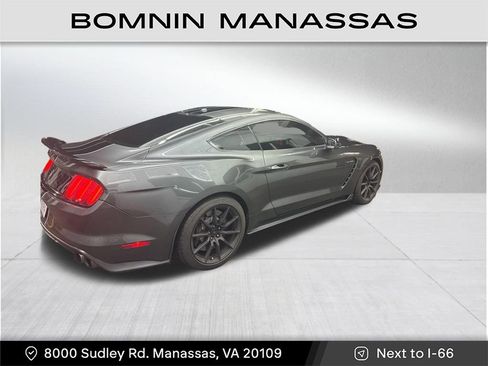 Used 2017 Ford Mustang Shelby GT350 image 2