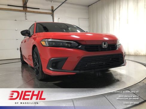 Used 2023 Honda Civic Sport image 1